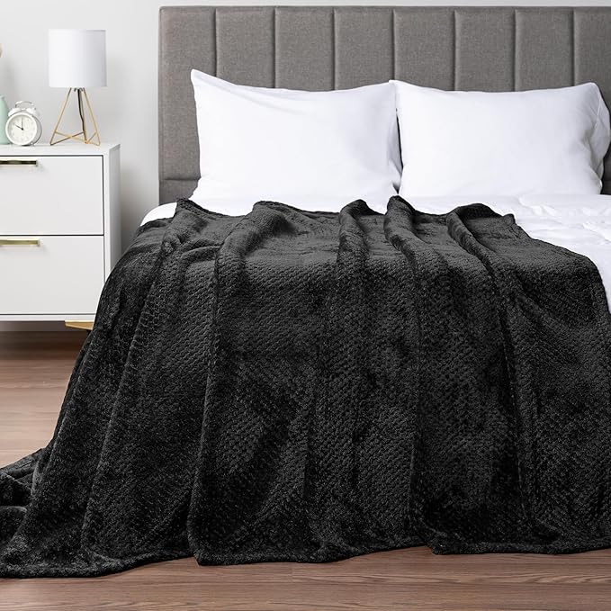 PAVILIA Black Throw Blanket for Couch, Twin Bed, Soft Fleece Throws for Sofa by PAVILIA