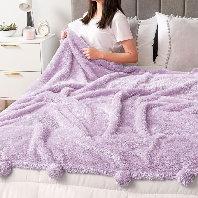 PAVILIA Lavender Sherpa Throw Blanket - Image 4