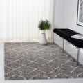 SAFAVIEH Area Rug 4x6 by SAFAVIEH