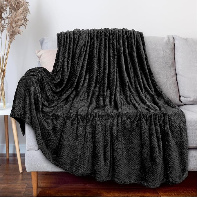 PAVILIA Black Throw Blanket for Couch Bed, Soft Fleece Throws for Sofa Chair - Image 9