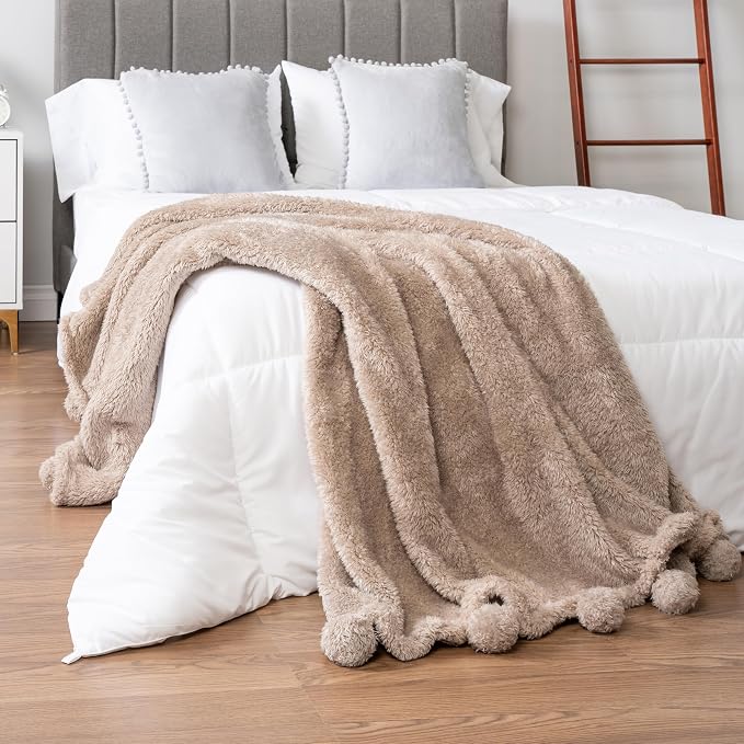 PAVILIA Taupe Sherpa Throw Blanket - Image 5