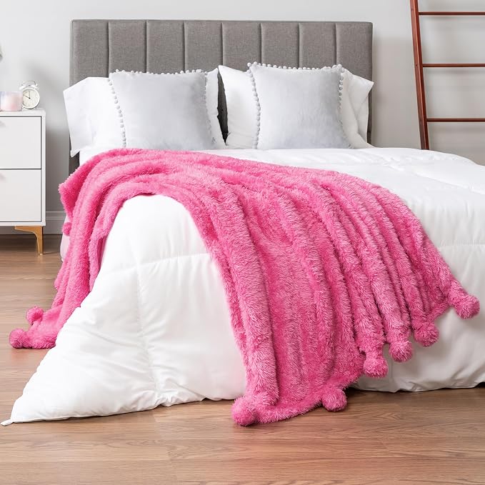 PAVILIA Pink Sherpa Throw Blanket - Image 5
