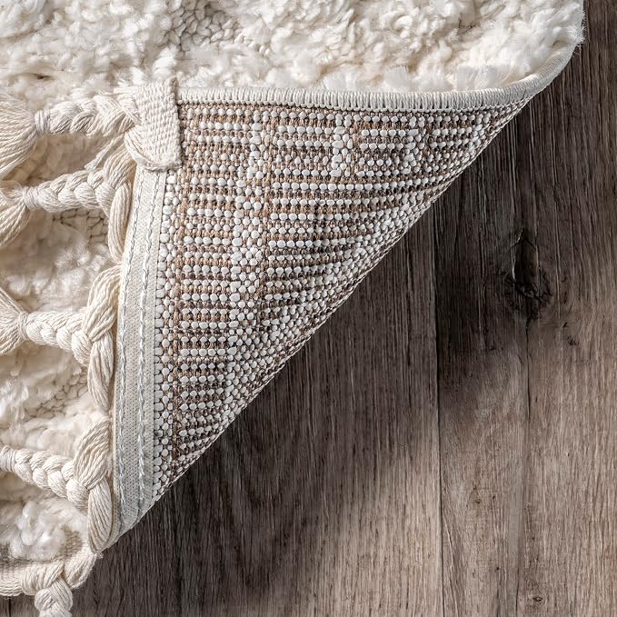 nuLOOM Akia Lattice High/Low Tassel Area Rug - Image 4