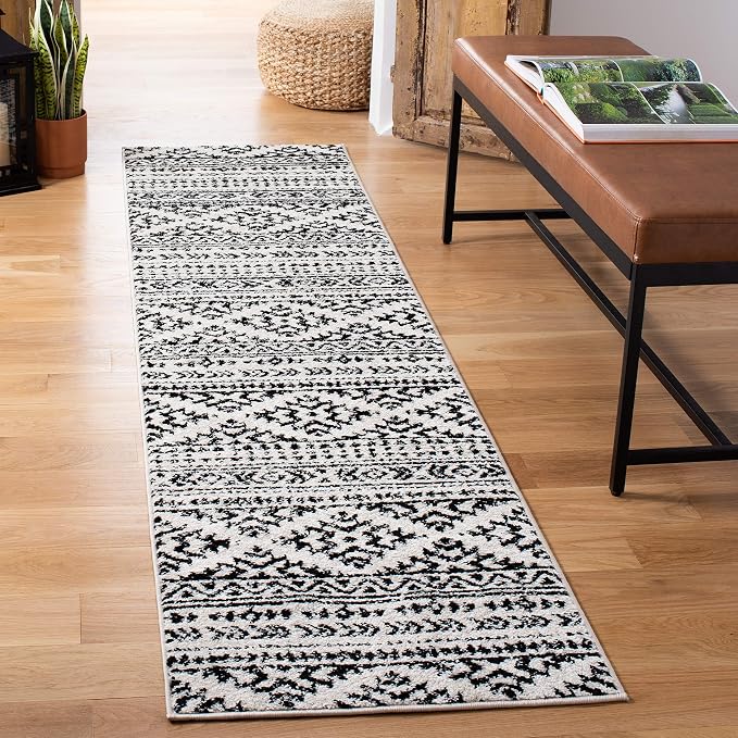 SAFAVIEH Tulum Collection Runner Rug - Image 2