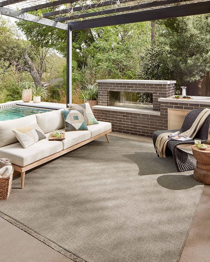 Loloi Dawn Collection Indoor/Outdoor DAW-04 Coffee 7'-8" x 7'-8" Round Area Rug by Loloi