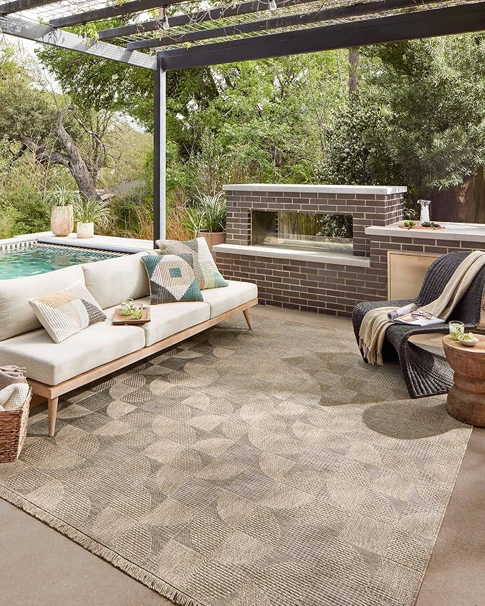 Loloi Dawn Collection Indoor/Outdoor DAW-08 Beige 2'-3" x 3'-9" Accent Rug by Loloi