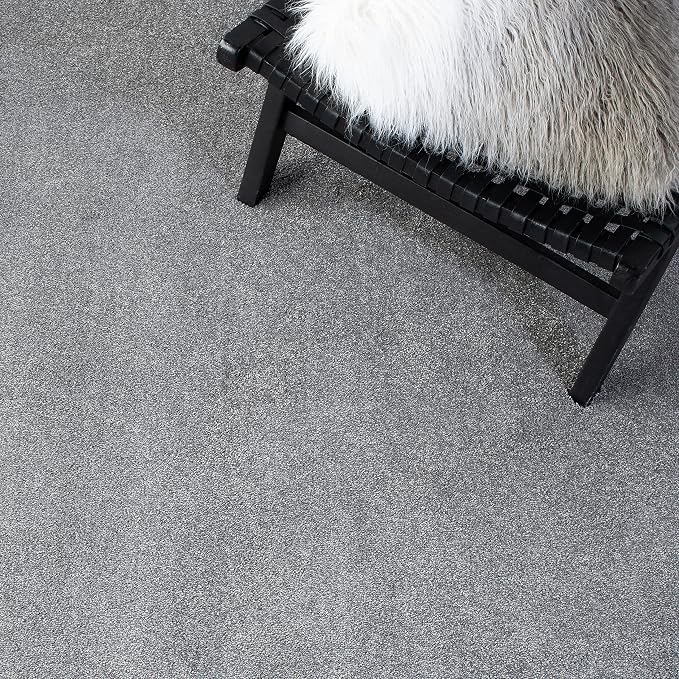SAFAVIEH Plain and Solid Collection Accent Rug - Image 8