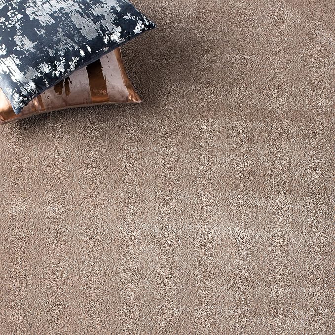 SAFAVIEH Plain and Solid Collection Area Rug - Image 7